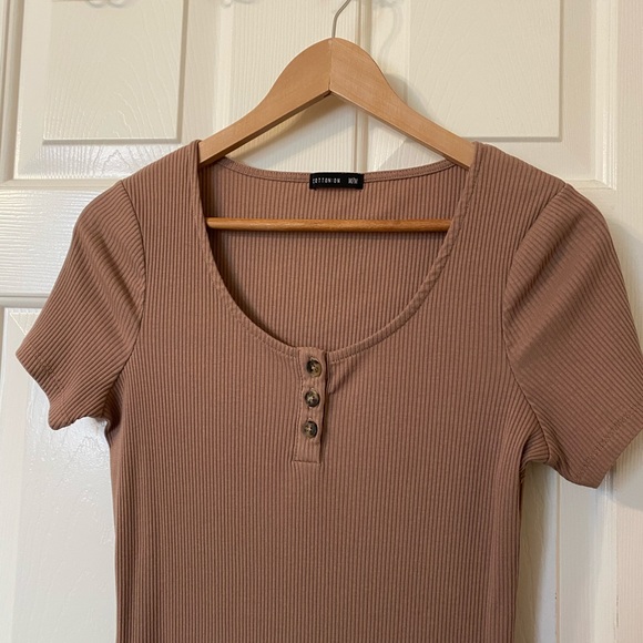 Mid thigh Ribbed Body Dress - Picture 2 of 3